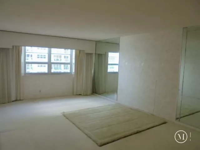 2-bedroom condo for rent in Miami - 495 Brickell Ave 4902 - MondialRealty