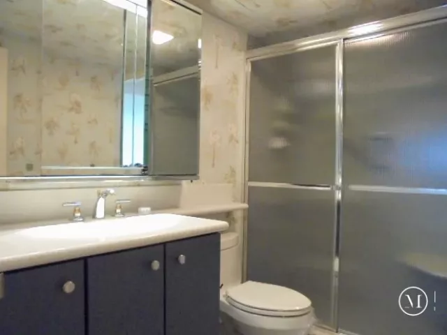 2-bedroom condo for rent in Miami - 495 Brickell Ave 4902 - MondialRealty