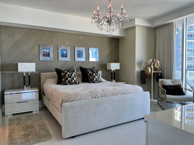 Apartment for rent  Unit #4902 - photo 5614793