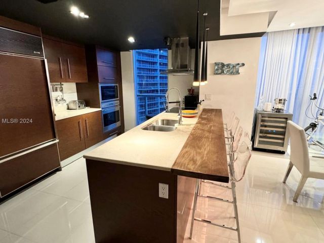 Apartment for rent  Unit #4902 - photo 5614795