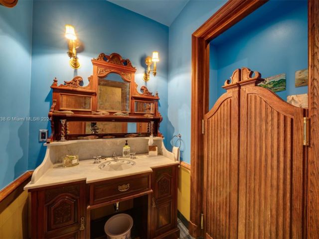 Home for sale at 230 Harbor Drive - photo 5573390