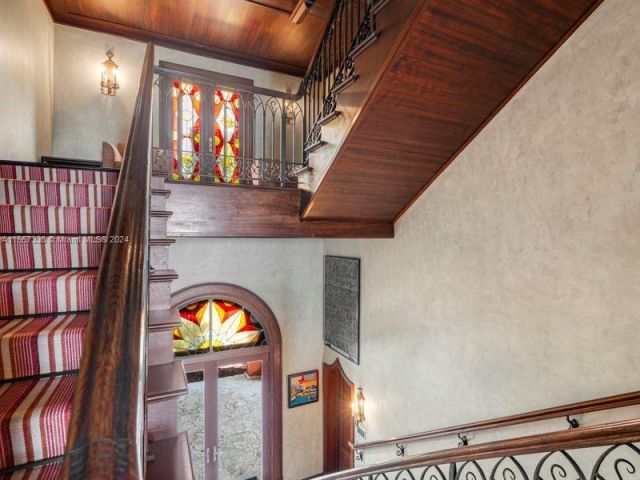 Home for sale at 230 Harbor Drive - photo 5573398