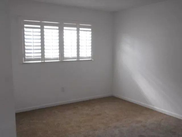 1-bedroom condo for sale in Hollywood - 3801 S Ocean Dr 12M - MondialRealty