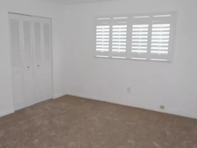 1-bedroom condo for sale in Hollywood - 3801 S Ocean Dr 12M - MondialRealty
