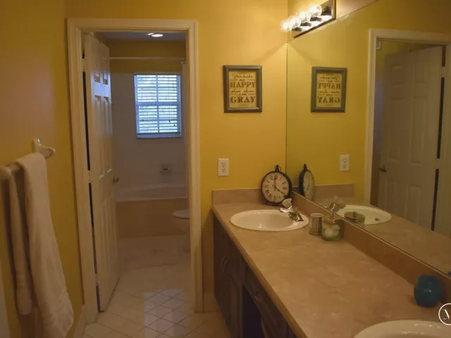 1-bedroom condo for sale in Hollywood - 3801 S Ocean Dr 12M - MondialRealty