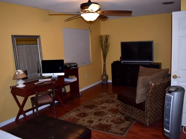 1-bedroom condo for sale in Hollywood - 3801 S Ocean Dr 12M - MondialRealty