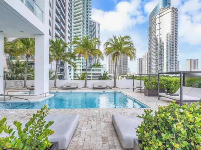 Apartment for sale  Unit #2607 - photo 5641396