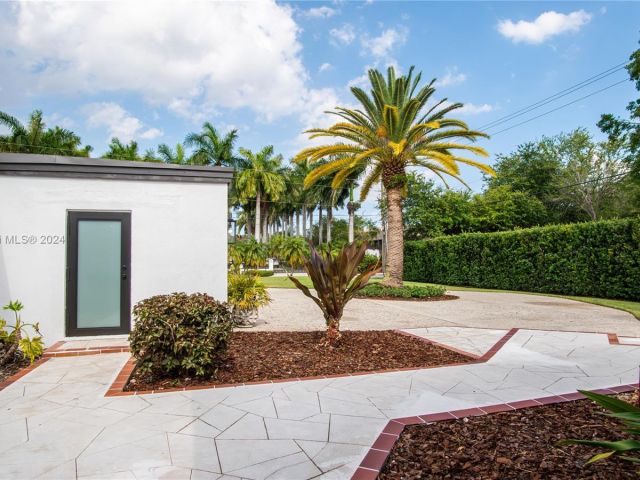 Home for sale at 4020 SW 129th Ave - photo 5831687