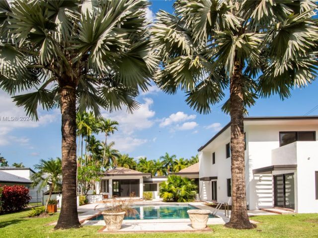 Home for sale at 4020 SW 129th Ave - photo 5831688