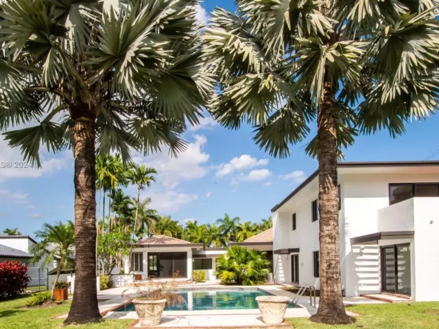 Home for sale at 4020 SW 129th Ave - photo 5831688