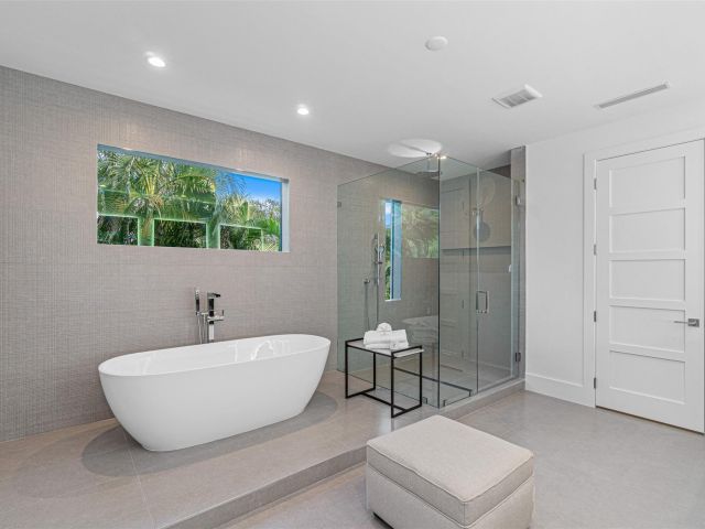 Home for sale at 3110 NE 59th St - photo 6009915