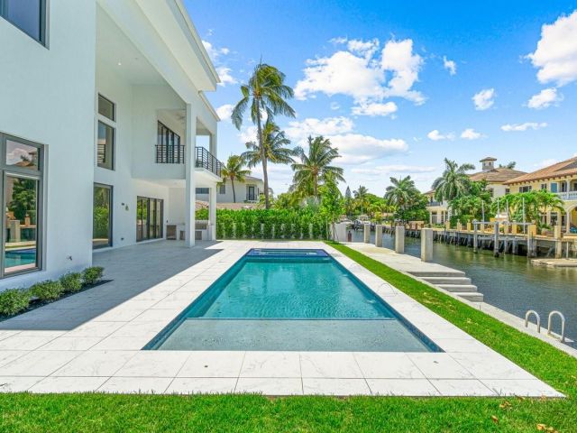 Home for sale at 3110 NE 59th St - photo 6009917