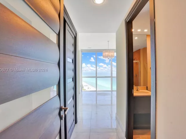 3-bedroom condo for sale in Sunny Isles Beach - 18201 Collins Ave 3404&Cabana - MondialRealty
