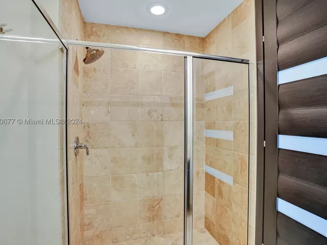 3-bedroom condo for sale in Sunny Isles Beach - 18201 Collins Ave 3404&Cabana - MondialRealty
