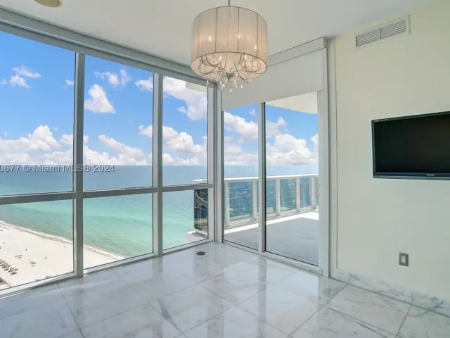 3-bedroom condo for sale in Sunny Isles Beach - 18201 Collins Ave 3404&Cabana - MondialRealty