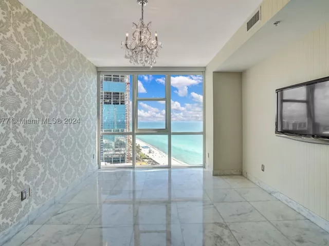 3-bedroom condo for sale in Sunny Isles Beach - 18201 Collins Ave 3404&Cabana - MondialRealty