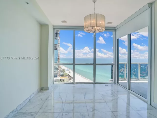3-bedroom condo for sale in Sunny Isles Beach - 18201 Collins Ave 3404&Cabana - MondialRealty