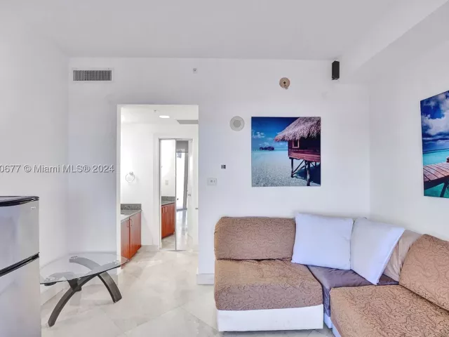 3-bedroom condo for sale in Sunny Isles Beach - 18201 Collins Ave 3404&Cabana - MondialRealty