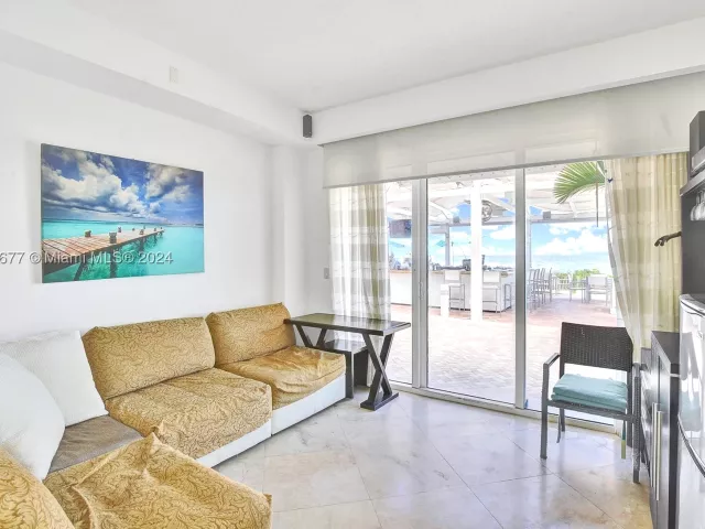 3-bedroom condo for sale in Sunny Isles Beach - 18201 Collins Ave 3404&Cabana - MondialRealty