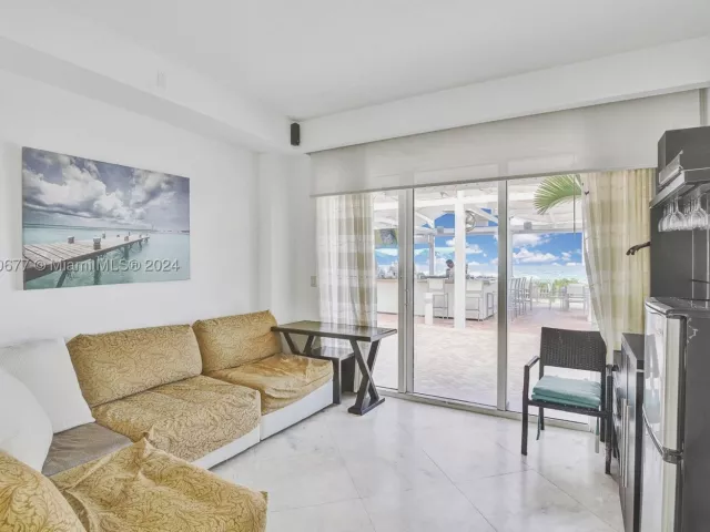 3-bedroom condo for sale in Sunny Isles Beach - 18201 Collins Ave 3404&Cabana - MondialRealty