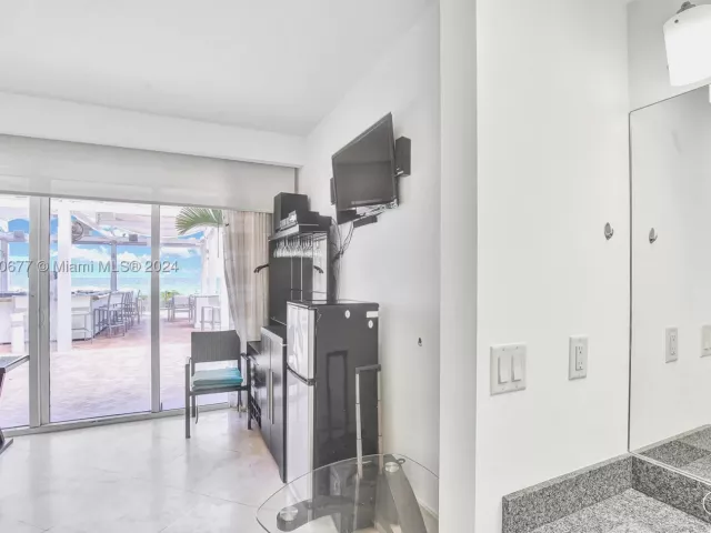 3-bedroom condo for sale in Sunny Isles Beach - 18201 Collins Ave 3404&Cabana - MondialRealty
