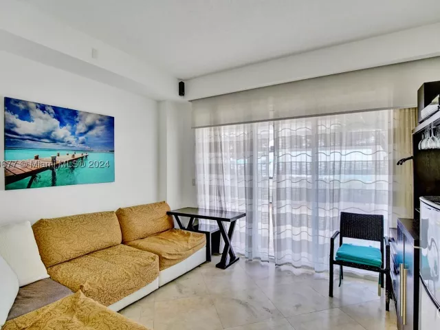 3-bedroom condo for sale in Sunny Isles Beach - 18201 Collins Ave 3404&Cabana - MondialRealty