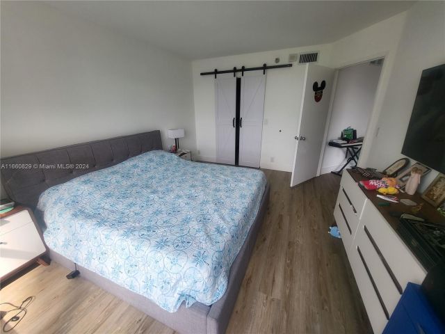 2-bedroom condo for sale in Aventura - 3400 NE 192nd St 903 - MondialRealty