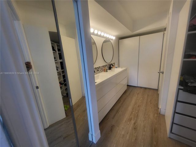 2-bedroom condo for sale in Aventura - 3400 NE 192nd St 903 - MondialRealty