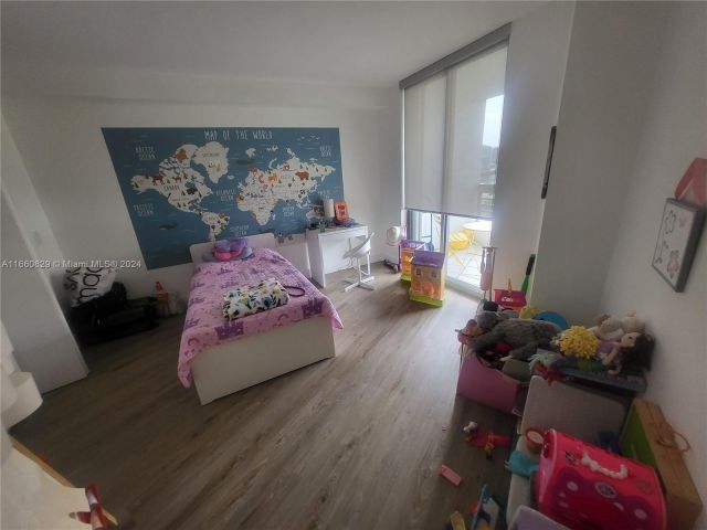 2-bedroom condo for sale in Aventura - 3400 NE 192nd St 903 - MondialRealty