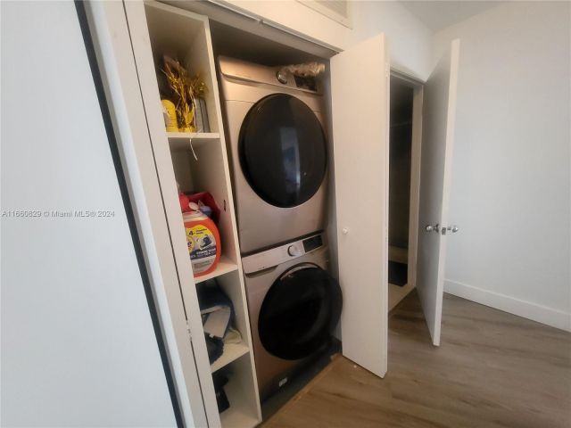 2-bedroom condo for sale in Aventura - 3400 NE 192nd St 903 - MondialRealty