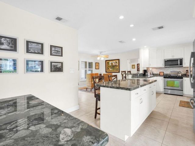 Home for sale at 1336 SW 10th St - photo 6201449