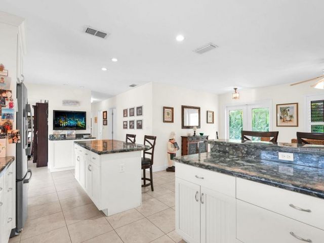 Home for sale at 1336 SW 10th St - photo 6201452