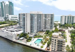 Apartment #1620 at The Hallmark of Hollywood