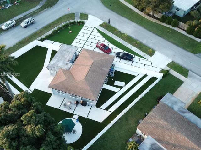 Home for sale at 3240 SW 17th Street - photo 6249443