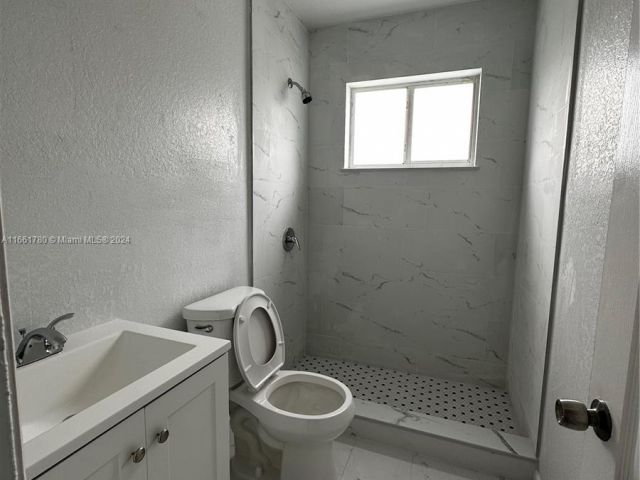 Home for sale at 1805 NW 175th St - photo 5694917