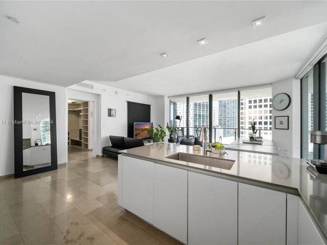 Apartment for sale  Unit #1201 - photo 5608374