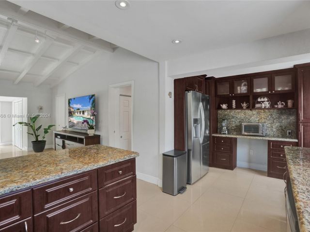 Home for sale at 1910 N Hibiscus Dr - photo 5536721