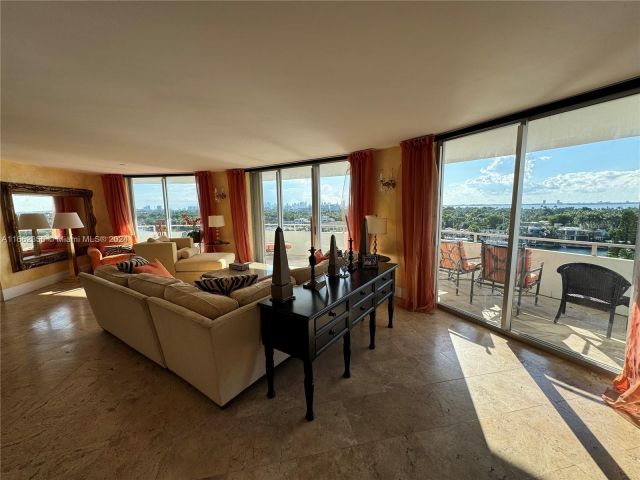 Apartment for sale  Unit #1023 & 1123 - photo 5692753