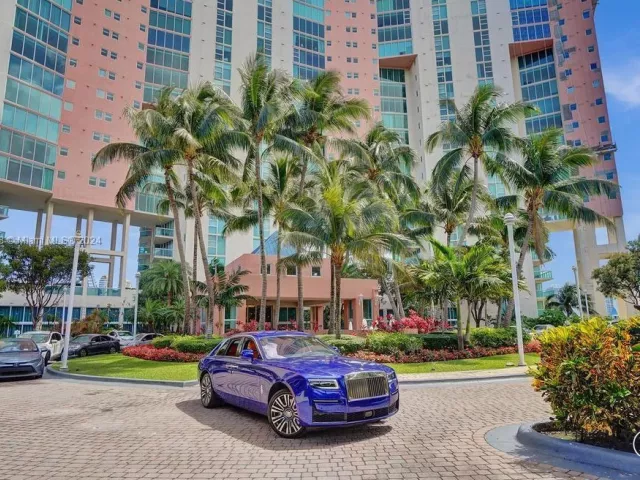 Apartment for sale  Unit #2708 - photo 5687024