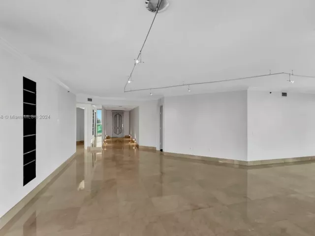 Apartment for sale  Unit #2708 - photo 5687026