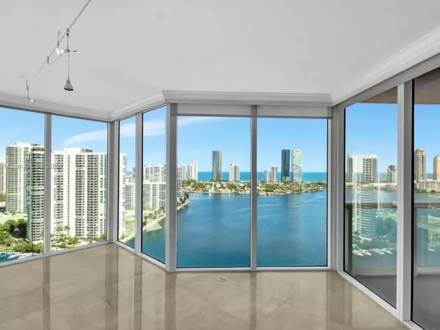 Apartment for sale  Unit #2708 - photo 5687030