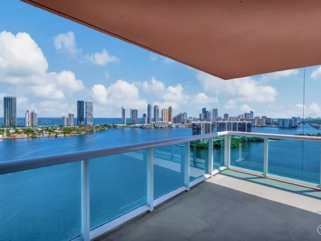 Apartment for sale  Unit #2708 - photo 5687032