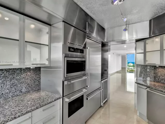 Apartment for sale  Unit #2708 - photo 5687016