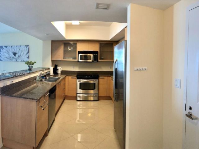 Apartment for sale  Unit #1705 - photo 5922159