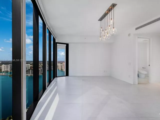 Apartment for rent  Unit #5001 - photo 5770902