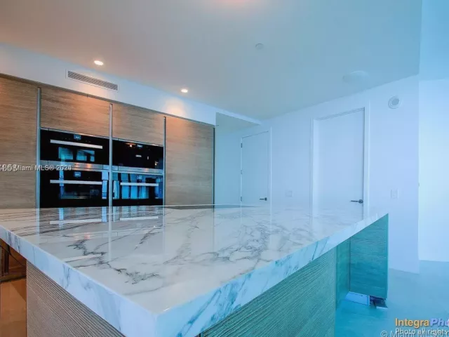 Apartment for rent  Unit #5001 - photo 5770905