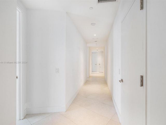 Apartment for rent  Unit #5001 - photo 5770897