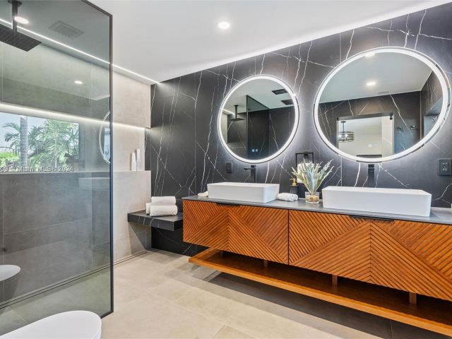 Home for sale at 2261 NE 192nd St - photo 5715329