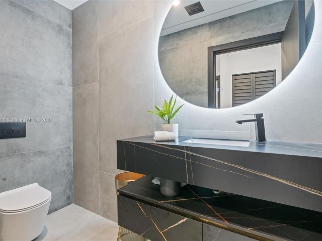 Home for sale at 2261 NE 192nd St - photo 5715333