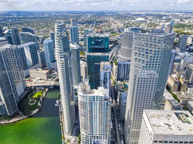 Apartment for sale  Unit #4006 - photo 5614165